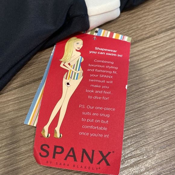 SPANX Black and White Bikini Top - Picture 9 of 11